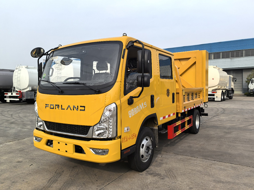 福田M5双排座蓝牌80K防撞车